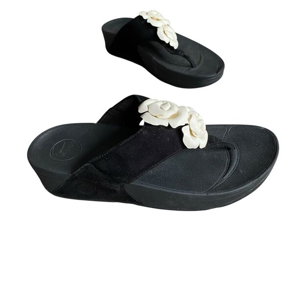 Fitflop Thong Sandals 7M EU 38 Black Suede White Flower Platform Comfort Slide - Picture 1 of 9